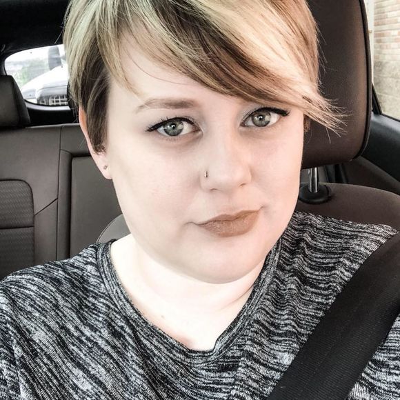 Meet your Posher, Shayna - Picture 1 of 1